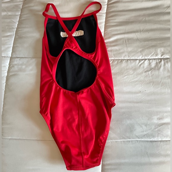Lifeguard swim suit - Picture 2 of 5